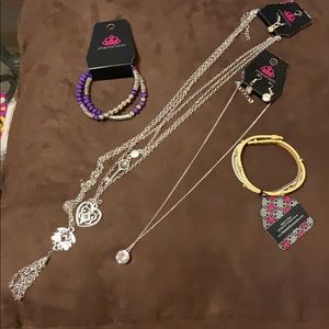 NWT Paparazzi necklace and bracelet lot